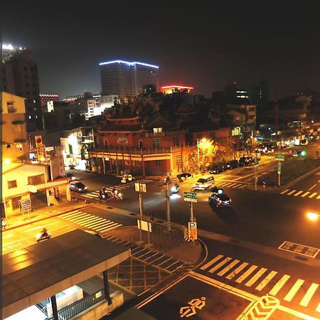 S&E Hotel Tainan Bagian luar foto