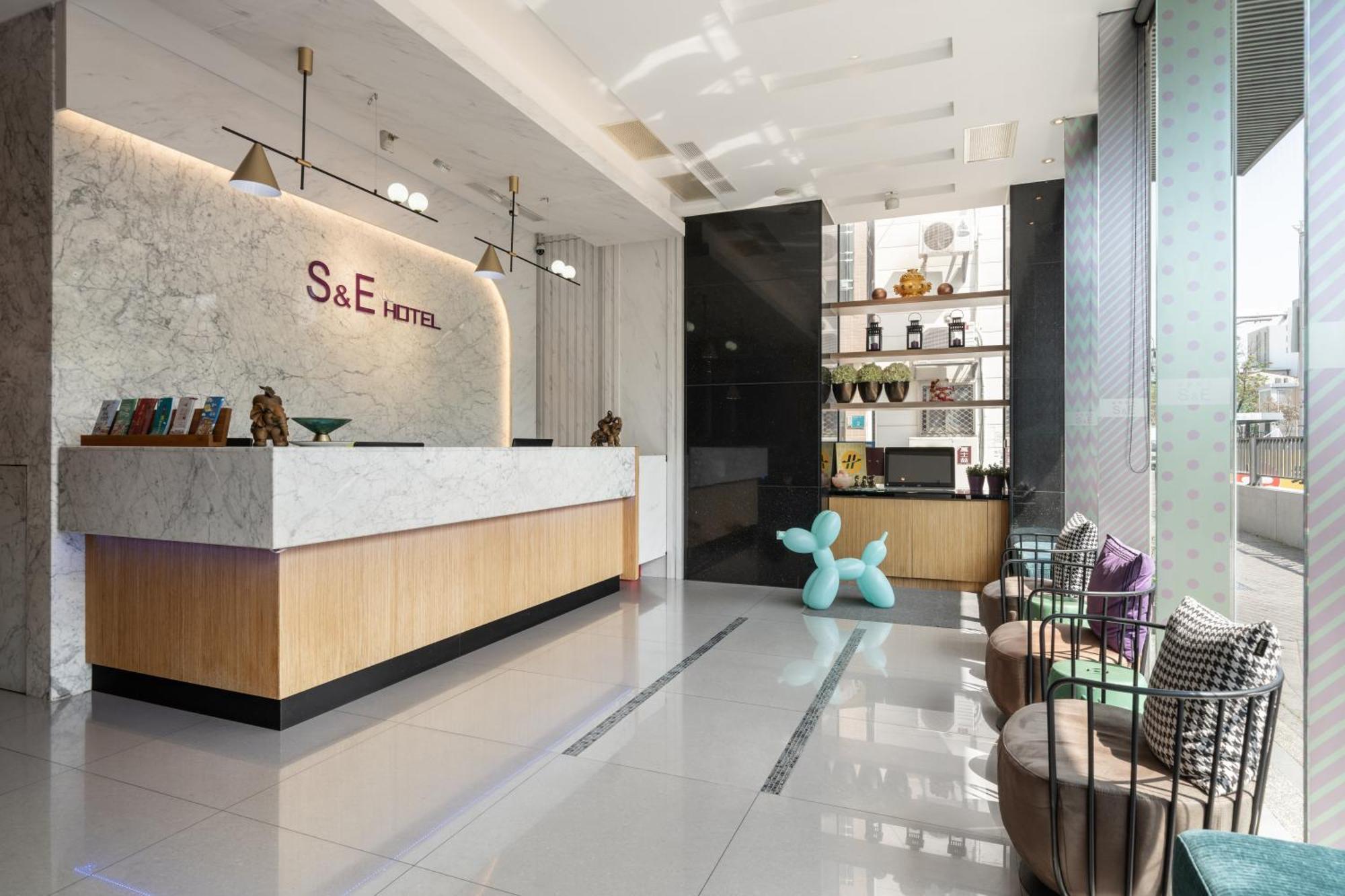 S&E Hotel Tainan Bagian luar foto