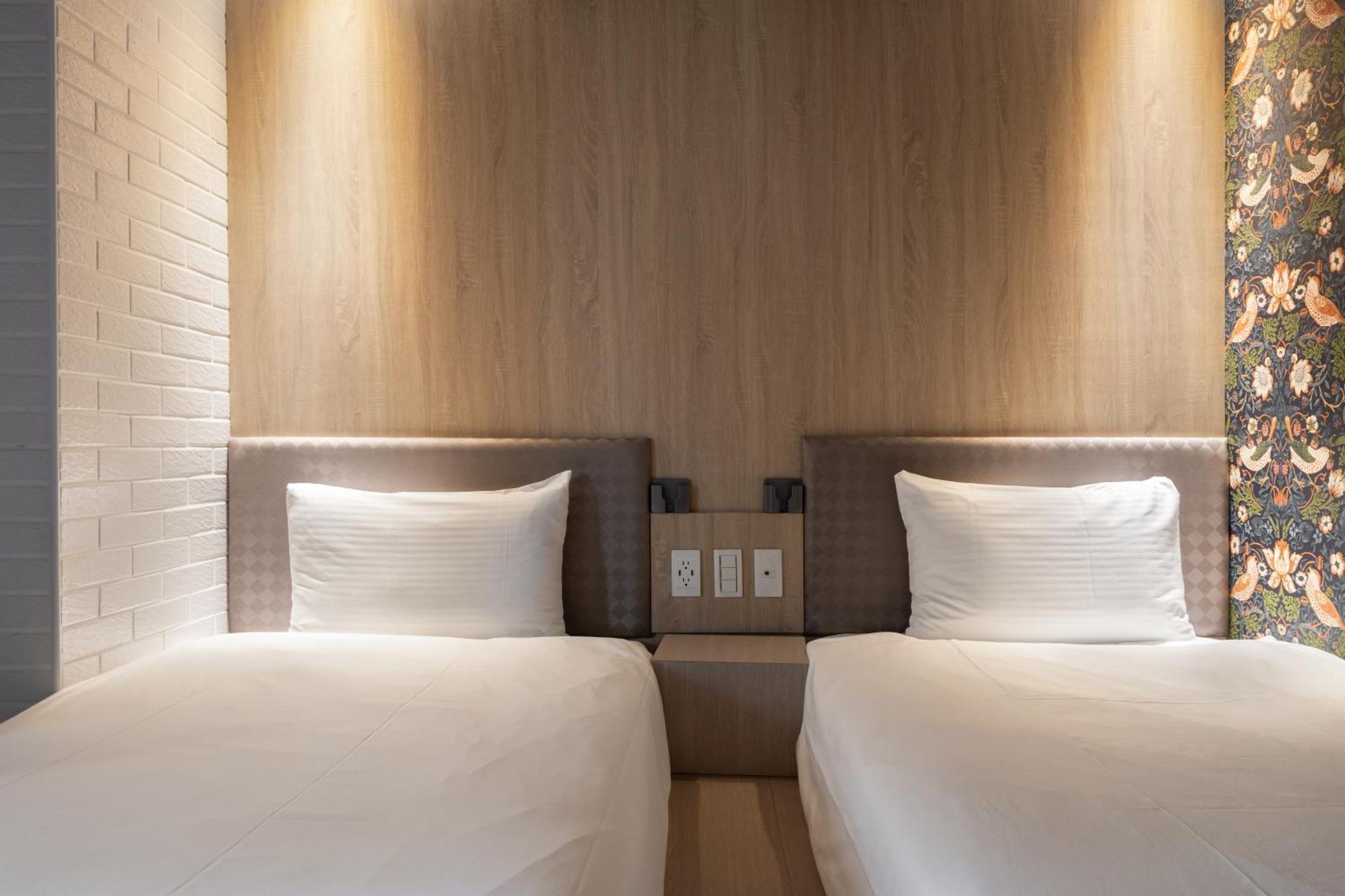 S&E Hotel Tainan Bagian luar foto