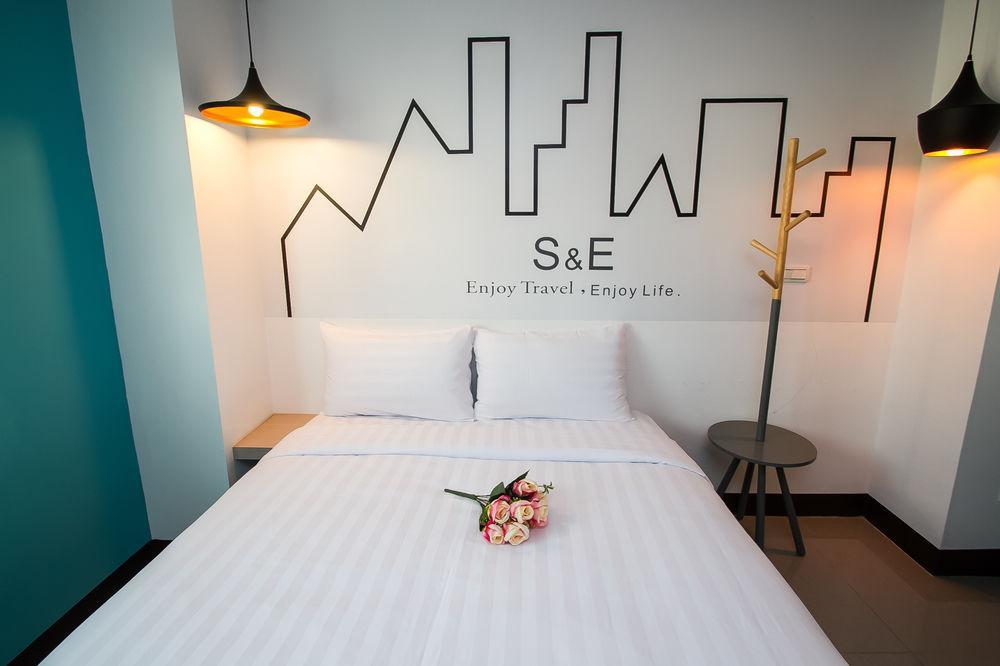 S&E Hotel Tainan Bagian luar foto