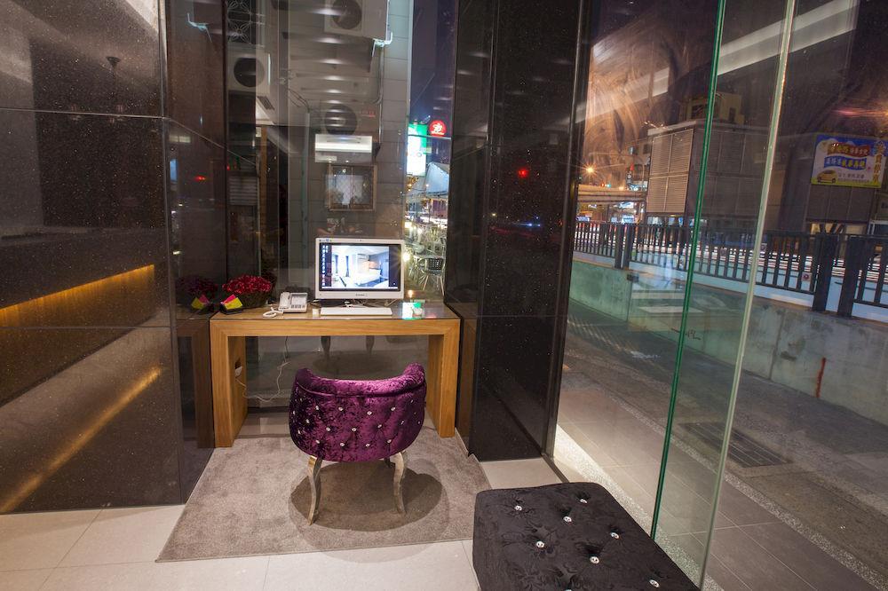 S&E Hotel Tainan Bagian luar foto
