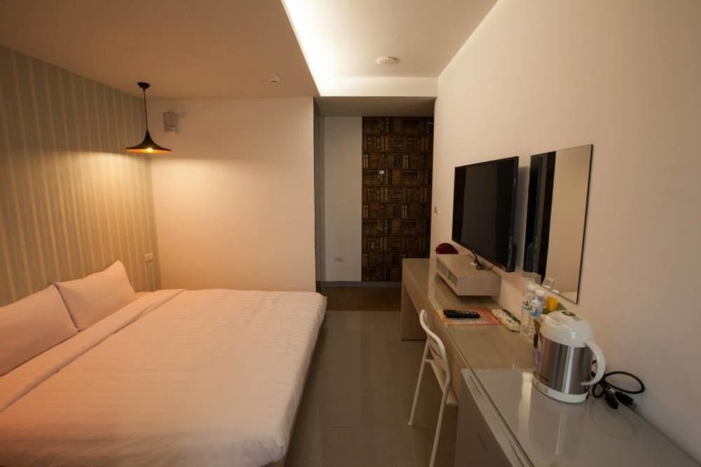 S&E Hotel Tainan Bagian luar foto