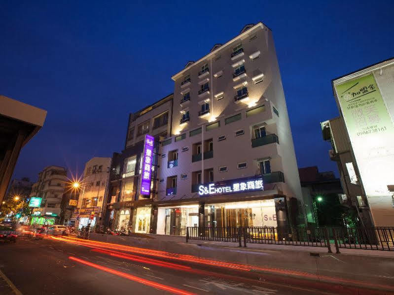 S&E Hotel Tainan Bagian luar foto