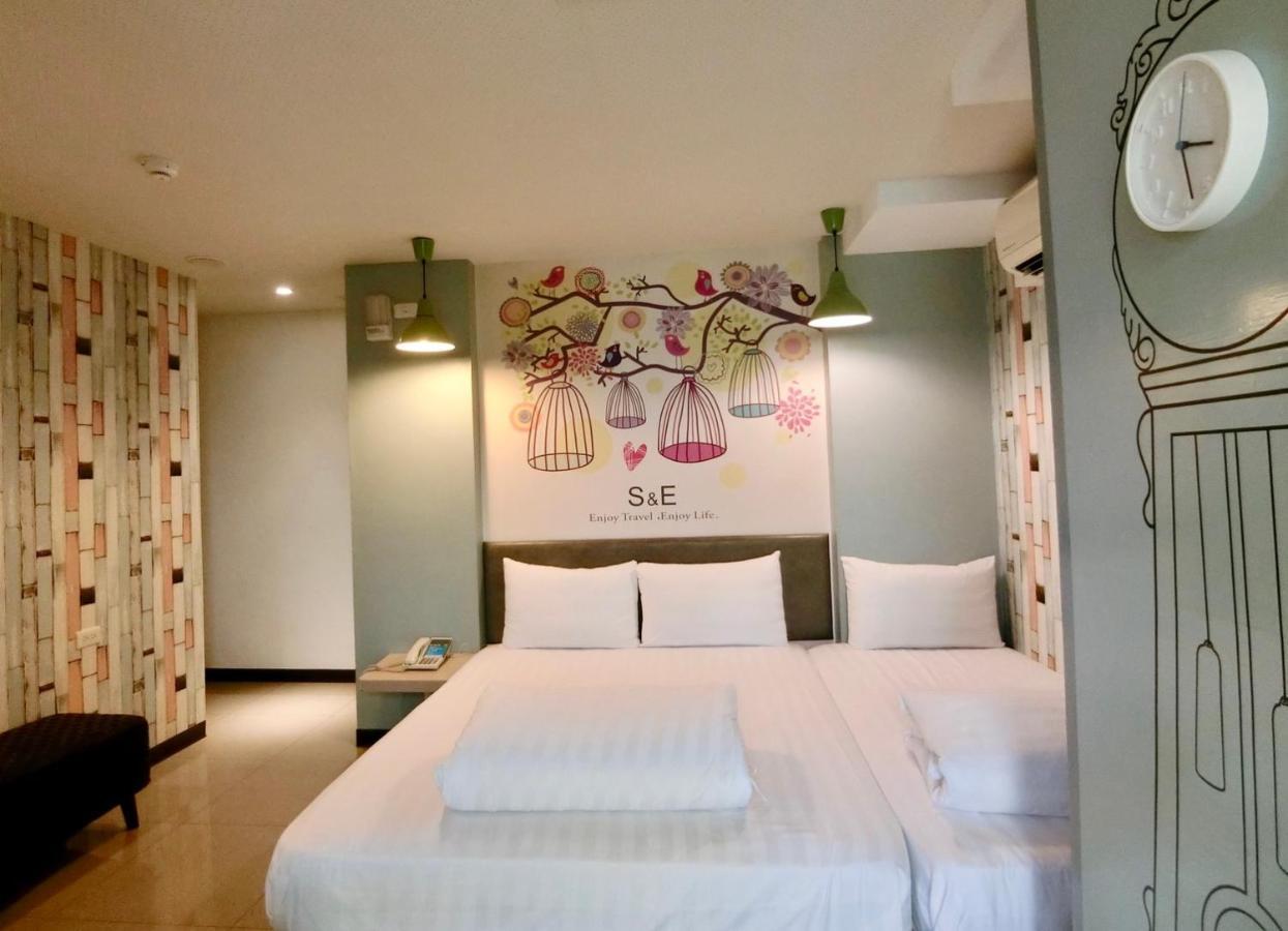 S&E Hotel Tainan Bagian luar foto